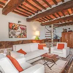 Amazing In Bucine Ar With Kitchen Feriehus
