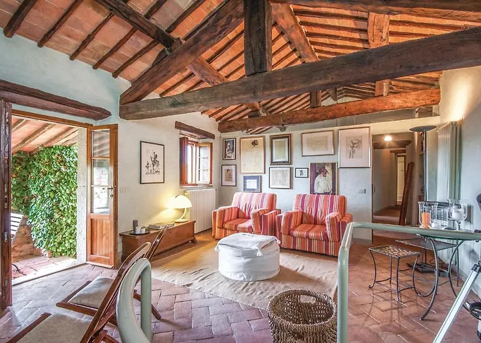 Amazing In Bucine Ar With Kitchen Rapale