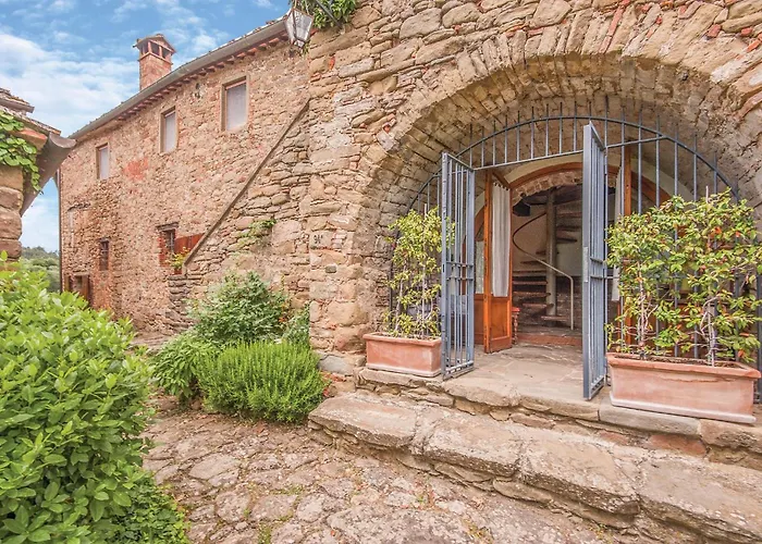 Amazing In Bucine Ar With Kitchen 펜션 Rapale